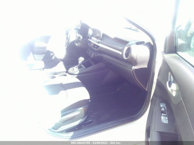 3KPF24AD7ME403256 KIA Forte Lxs