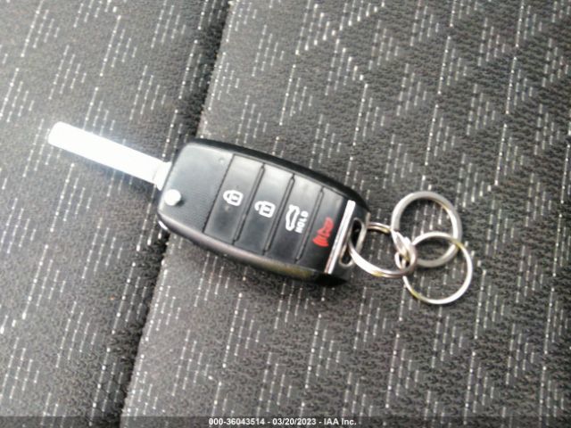 3KPA24AB1KE160145 KIA RIO S