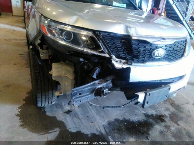 5XYKTCA63EG530730 KIA SORENTO LX