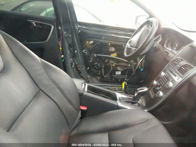 2016 Volvo XC60, VIN: YV449MRM0G2893996
