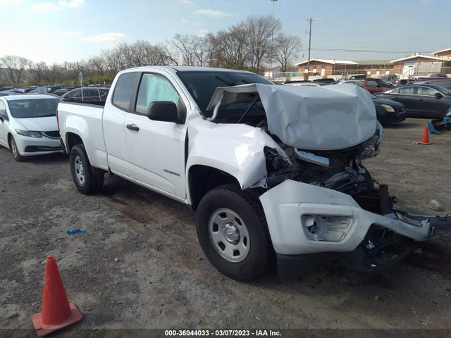 2015 1GCHSAEA0F1184427 main image