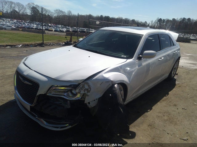 2C3CCAAG8FH930873 Chrysler 300 Limited