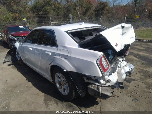 2C3CCAAG8FH930873 Chrysler 300 Limited