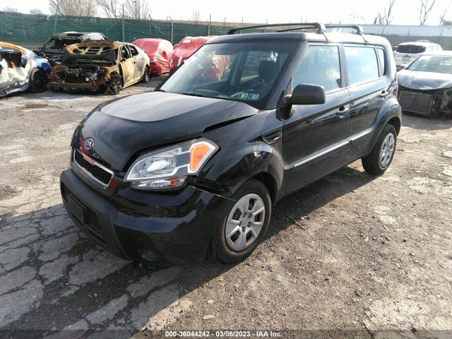 KIA Soul 2011 KNDJT2A11B7235323 Image 2
