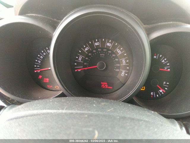 KIA Soul 2011 KNDJT2A11B7235323 Image 8