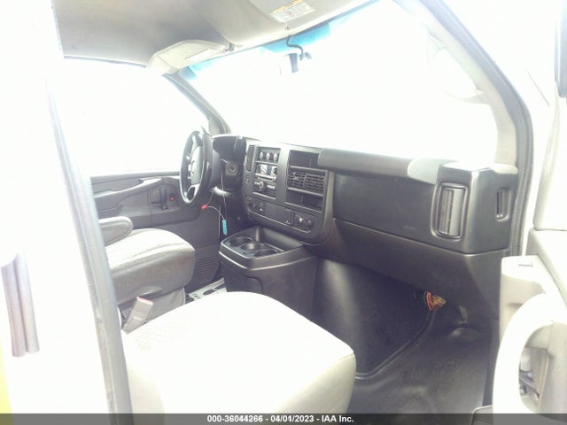 Chevrolet EXPRESS CARGO VAN 2015 1GCWGGCF6F1257066 Image 6