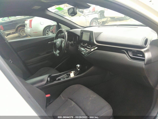 Toyota C-HR XLE 2018 NMTKHMBX7JR038146 Image 5