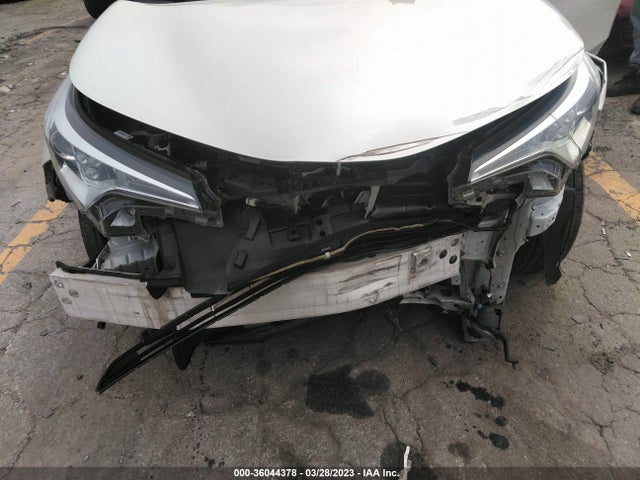 Toyota C-HR XLE 2018 NMTKHMBX7JR038146 Image 6