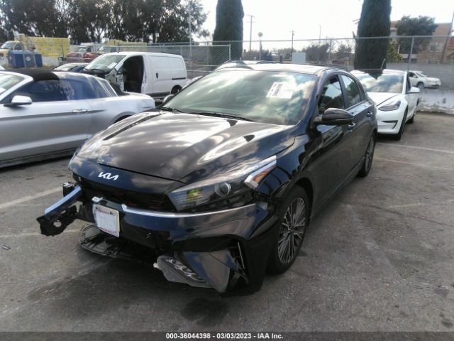3KPF54AD1NE498213 KIA Forte Gt-line