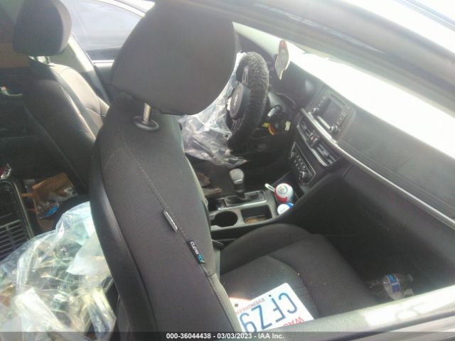 5XXGT4L38HG130413 KIA Optima Lx