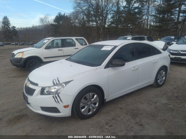 Chevrolet CRUZE LS 2013 1G1PA5SH7D7317386 Image 2