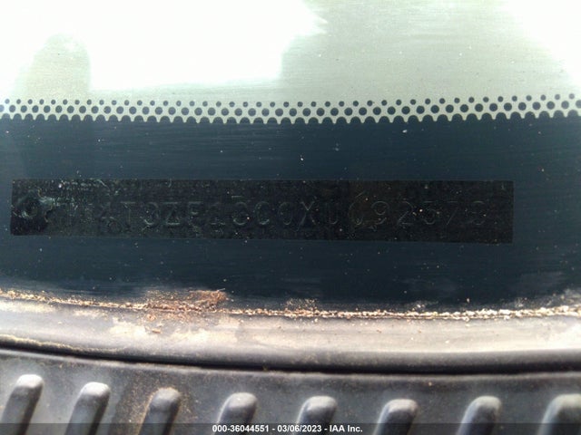 1999 TOYOTA SIENNA LE/XLE VIN: 4T3ZF13COXUO92573