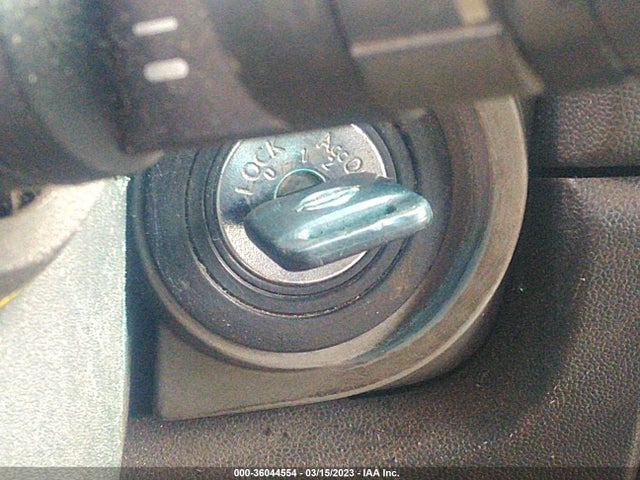 2004 NISSAN TITAN SE VIN: 1N6AA07B64N582801