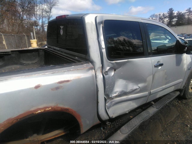 2004 NISSAN TITAN SE VIN: 1N6AA07B64N582801