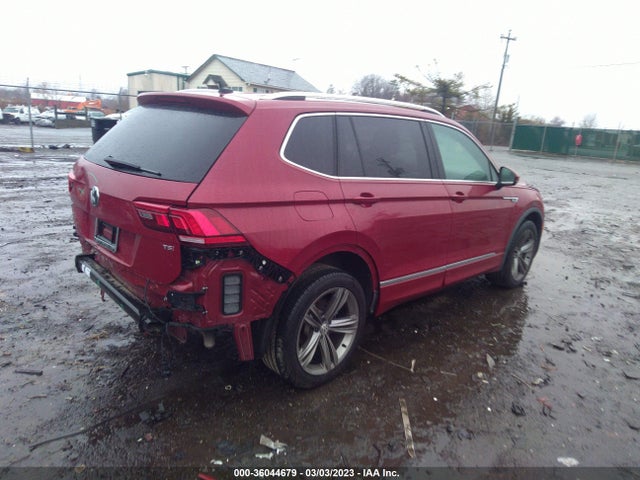 2018 VOLKSWAGEN TIGUAN SEL/SE VIN: 3VV3B7AX0JM156938