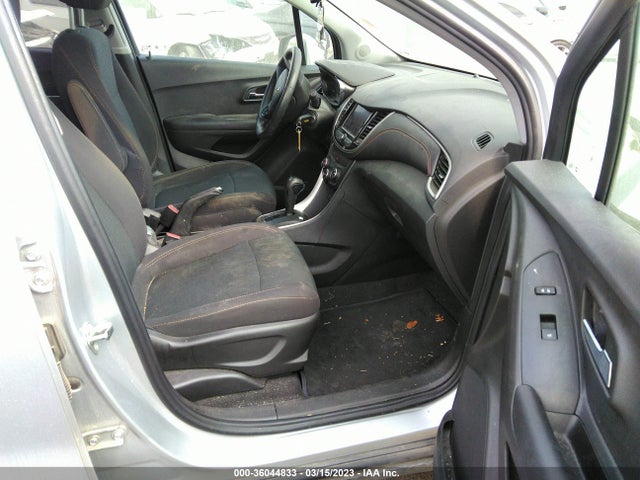 Chevrolet TRAX LS 2020 3GNCJKSB7LL280924 Image 5