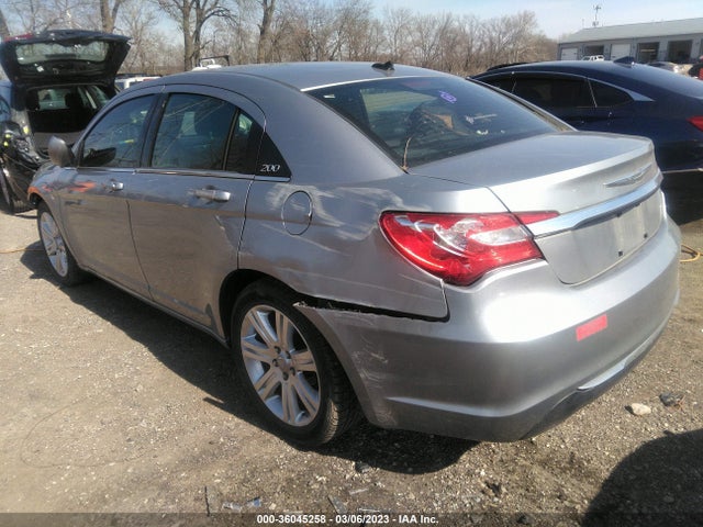 Chrysler 200 Touring 2014 1C3CCBBBXEN137458 Image 3