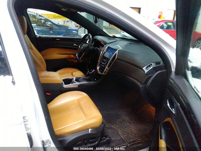 2016 Cadillac SRX, VIN: 3GYFNEE38GS553133