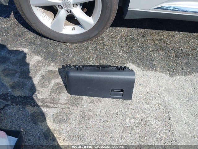 Toyota Prius Two 2016 JTDKBRFUXG3020573 Image 12
