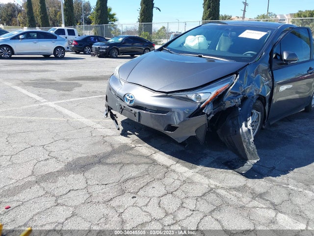 Toyota Prius Two 2016 JTDKBRFUXG3020573 Image 6
