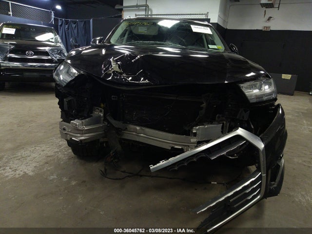 WA1LHAF78JD020761 Audi Q7 Premium Plus