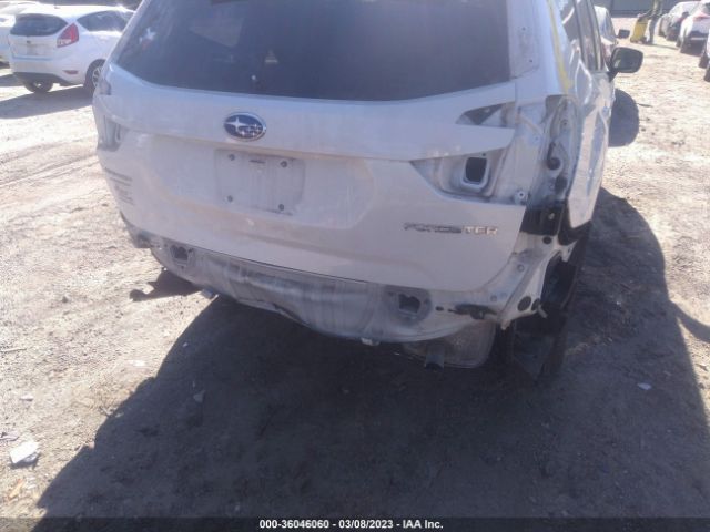 JF2SKAEC6KH458112 Subaru Forester Premium