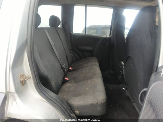 1J4GL48K72W328612 Jeep Liberty Sport