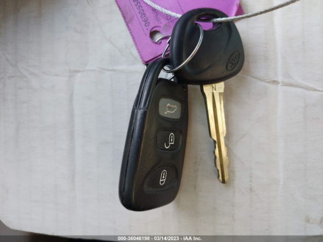 KNAHG8C97A7298849 KIA Rondo Lx