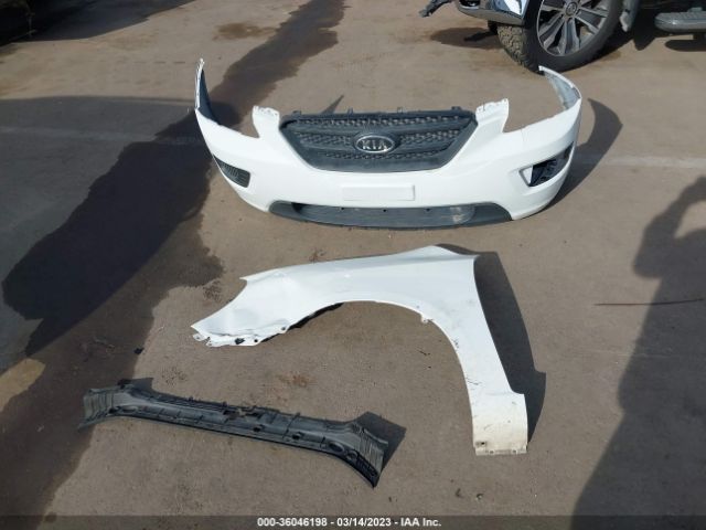 KNAHG8C97A7298849 KIA Rondo Lx