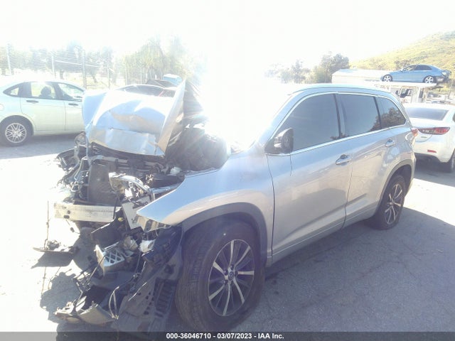 Toyota Highlander Se/xle 2018 5TDKZRFH1JS547244 Image 2