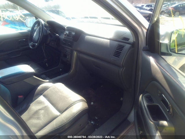 2004 HONDA PILOT EX VIN: 2HKYF18504H614272