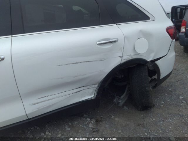 5XYPG4A30KG478569 KIA SORENTO LX