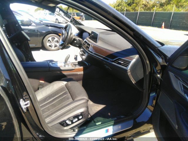 WBA7T2C00NCJ49539 BMW 7 Series 740i