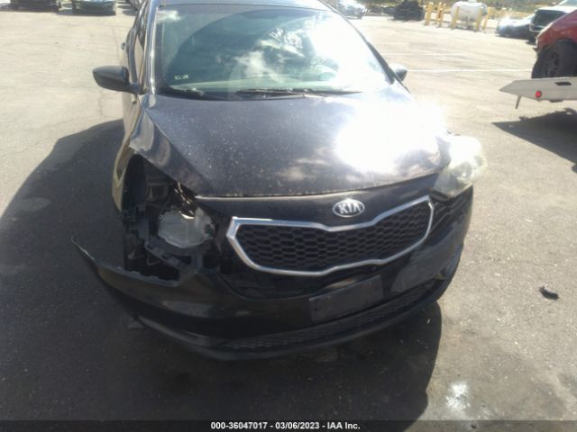 KNAFK4A68E5211162 KIA FORTE LX