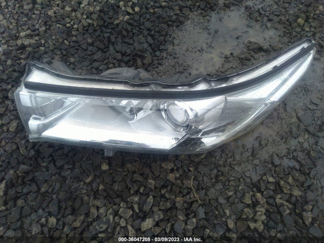 Toyota Highlander Hybrid Le 2019 5TDBGRFHXKS062219 Image 12