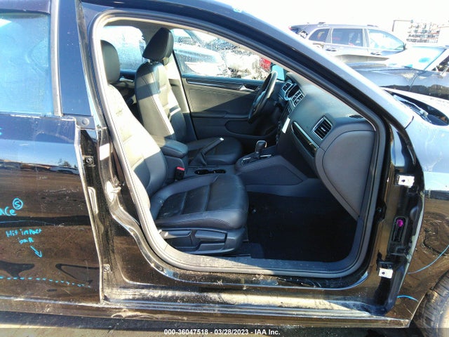 3VWLA7AJXFM313912 Volkswagen Jetta Sedan 2.0l Tdi Sel