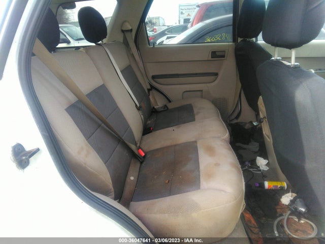 2008 FORD ESCAPE XLT VIN: 1FMCU93138KB12989