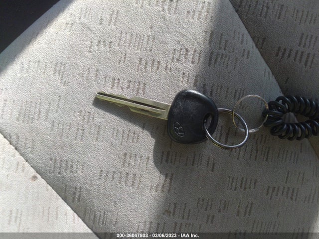 2005 HYUNDAI ELANTRA GLS/GT VIN: KMHDN46D95U050041