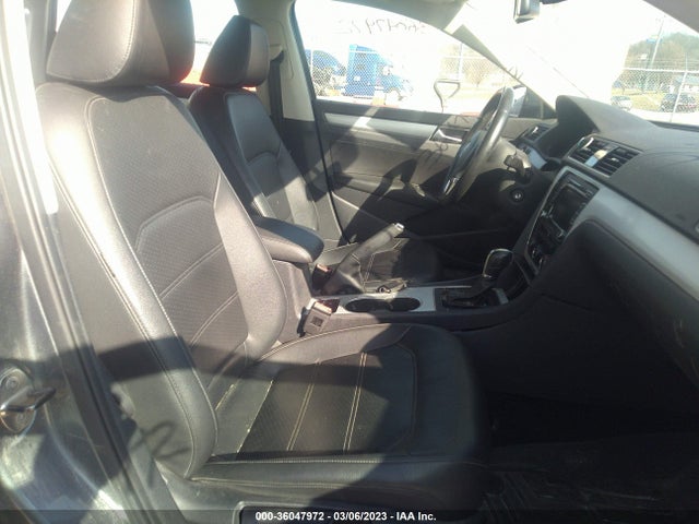 2013 VOLKSWAGEN PASSAT SE VIN: 1VWBP7A38DC091395