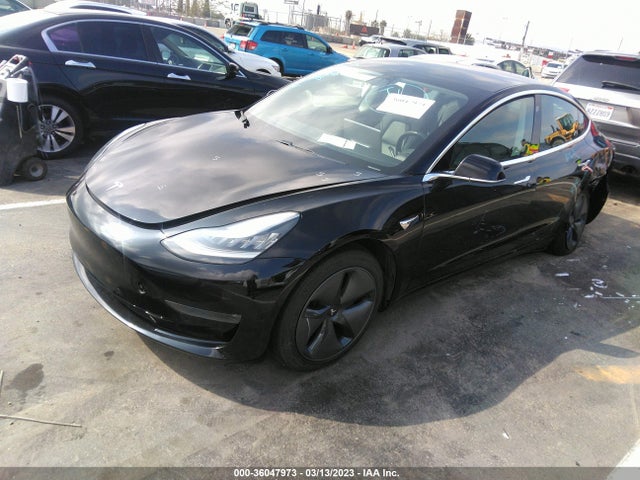 Tesla Model 3 Range 2019 5YJ3E1EA9KF394530 Image 2