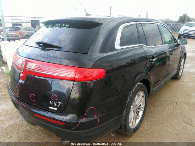2013 LINCOLN MKT ECOBOOST VIN: 2LMHJ5AT1DBL52322