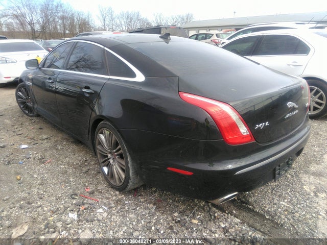 2014 JAGUAR XJ SAJWA2GT1EMV70772 Photo 2