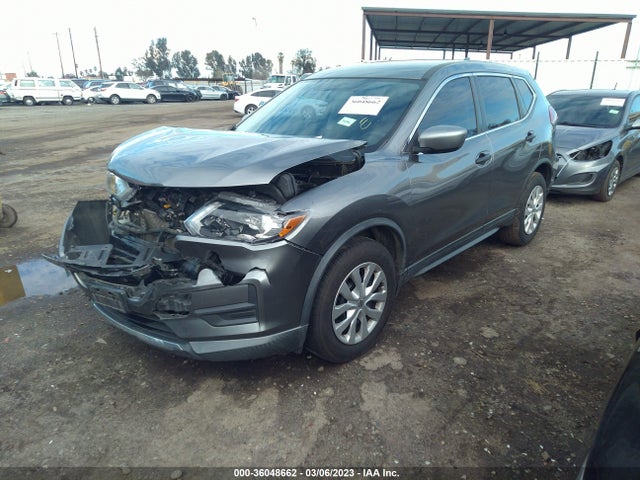 Nissan ROGUE S 2018 KNMAT2MT4JP619723 Image 2