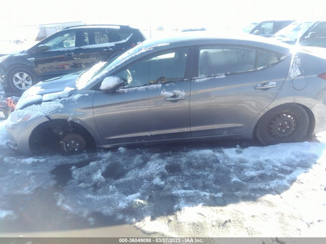 Hyundai ELANTRA SE 2018 5NPD74LF3JH261423 Image 6