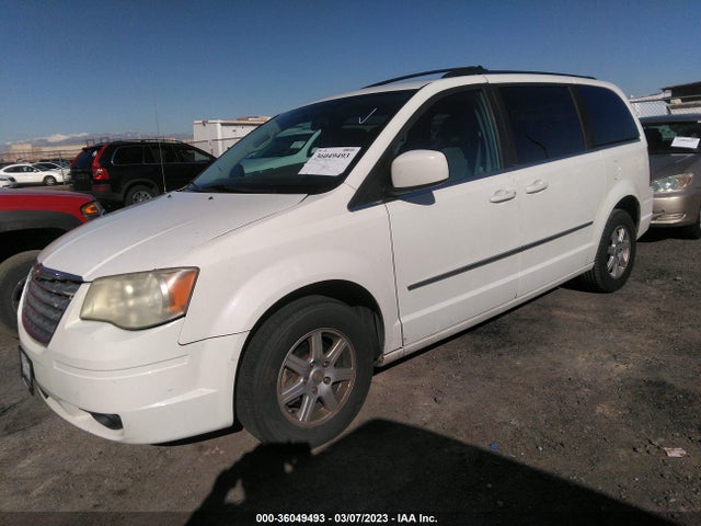 Chrysler Town & Country Touring 2010 2A4RR5D16AR324200 Image 2