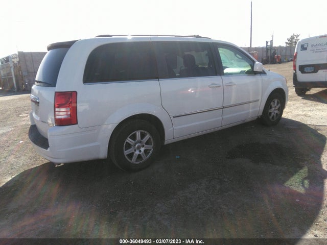 Chrysler Town & Country Touring 2010 2A4RR5D16AR324200 Image 5
