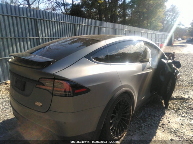 2022 Tesla Model X, VIN: 7SAXCBE68NF342340