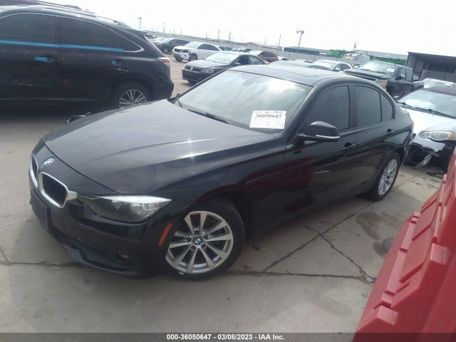 BMW 3 Series 320i 2016 WBA8E1G57GNU10087 Image 2