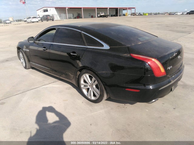 2011 JAGUAR XJ SAJWA2GB3BLV01428 Photo 2