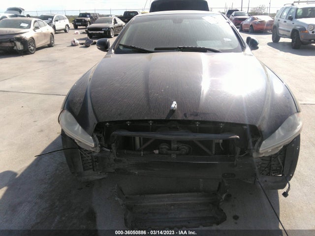 2011 JAGUAR XJ SAJWA2GB3BLV01428 Photo 5